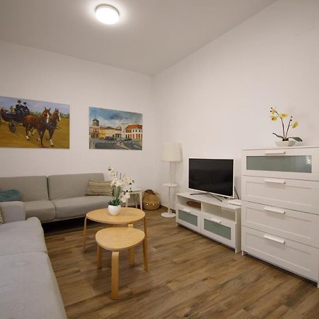 Rentalsevilla Luminoso Apartamento Por Casa Pilatos エクステリア 写真